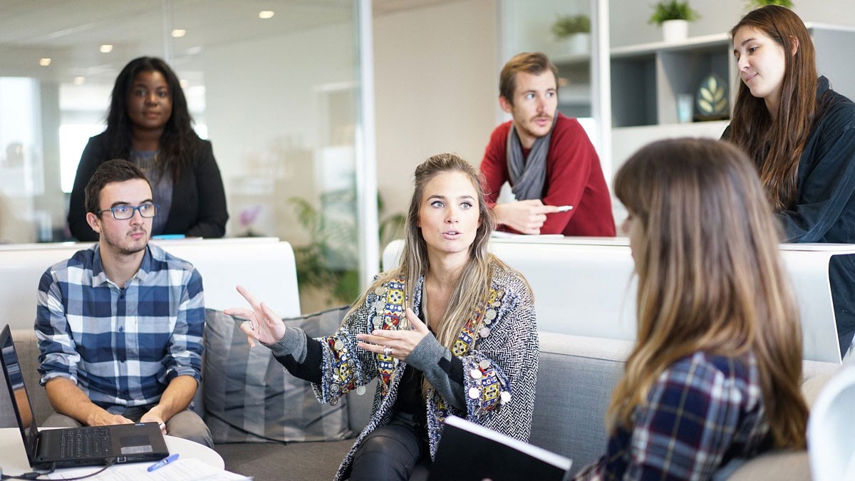 Die besten Jobs gibt es hier: E+Service+Check GmbH Stellenangebote