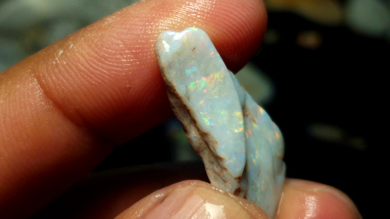 Das Wiederaufleben von Opal-Edelsteinen im modernen Schmuck: Ein zeitloser Klassiker