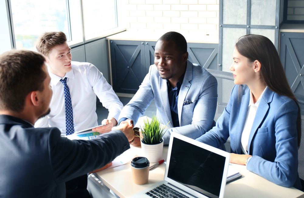 Die besten Jobs gibt es hier: E+Service+Check GmbH Stellenangebote